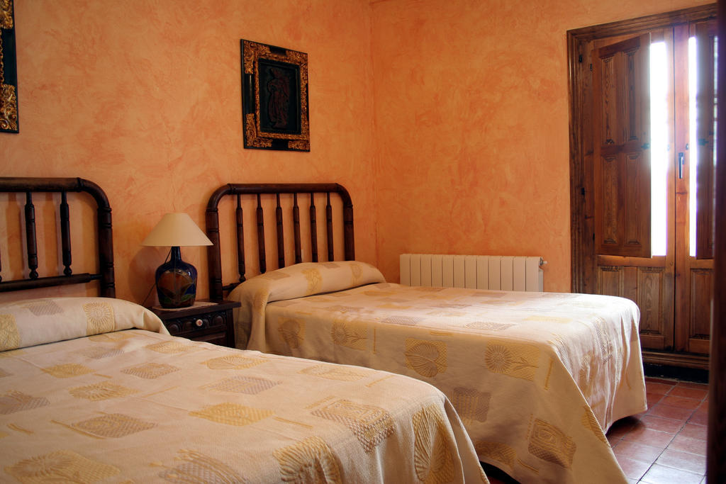 El Canton Villa Los Fayos Room photo